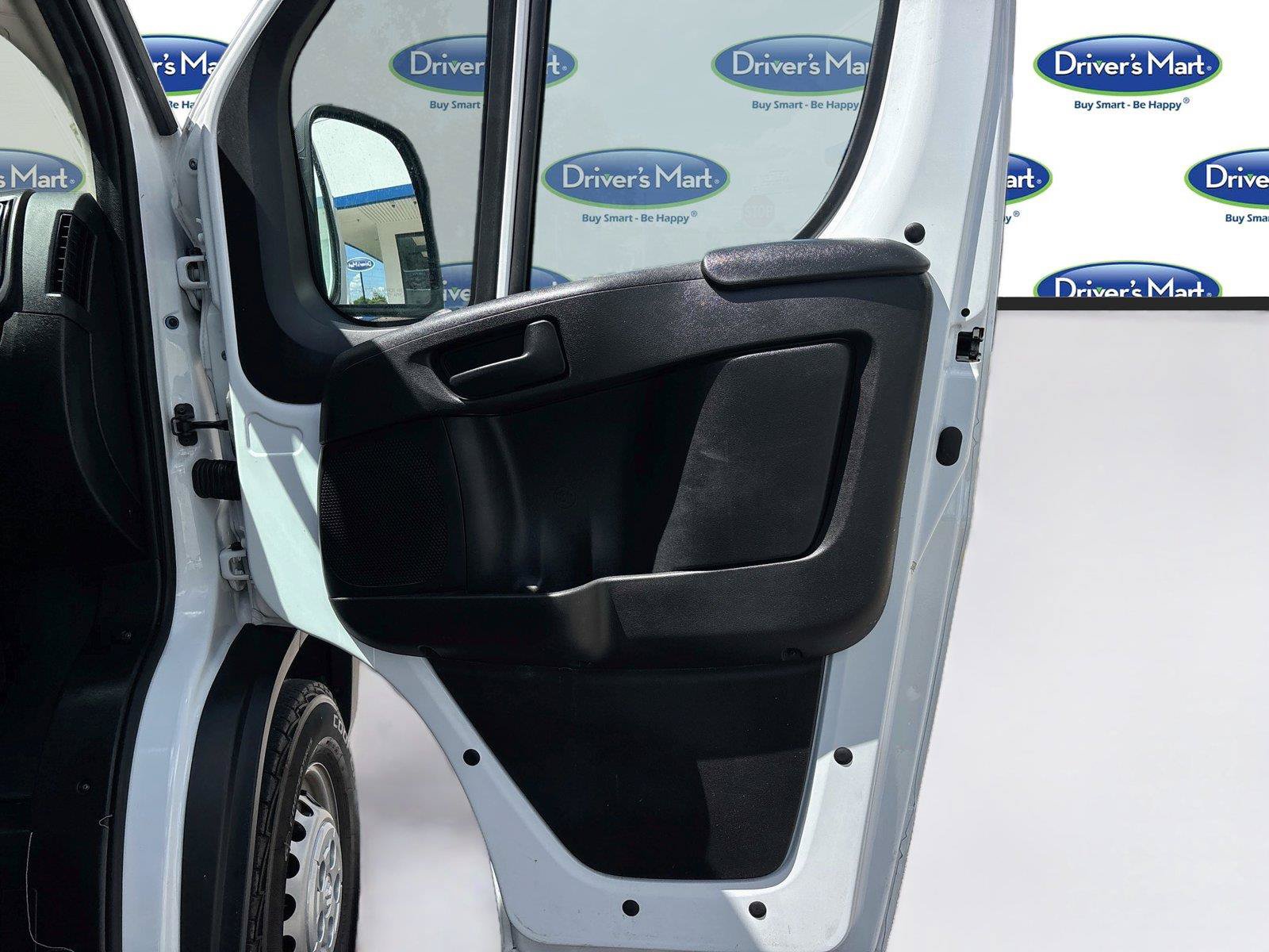 Used 2025 RAM ProMaster 2500 w/ Convenience Group FWD image 24