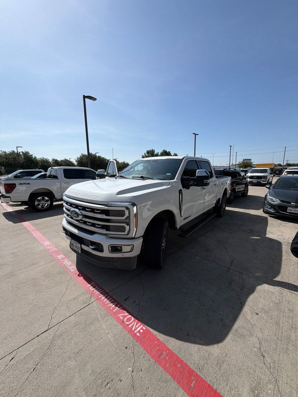 Used 2023 Ford F250 Platinum w/ FX4 Off-Road Package AWD/4WD image 2