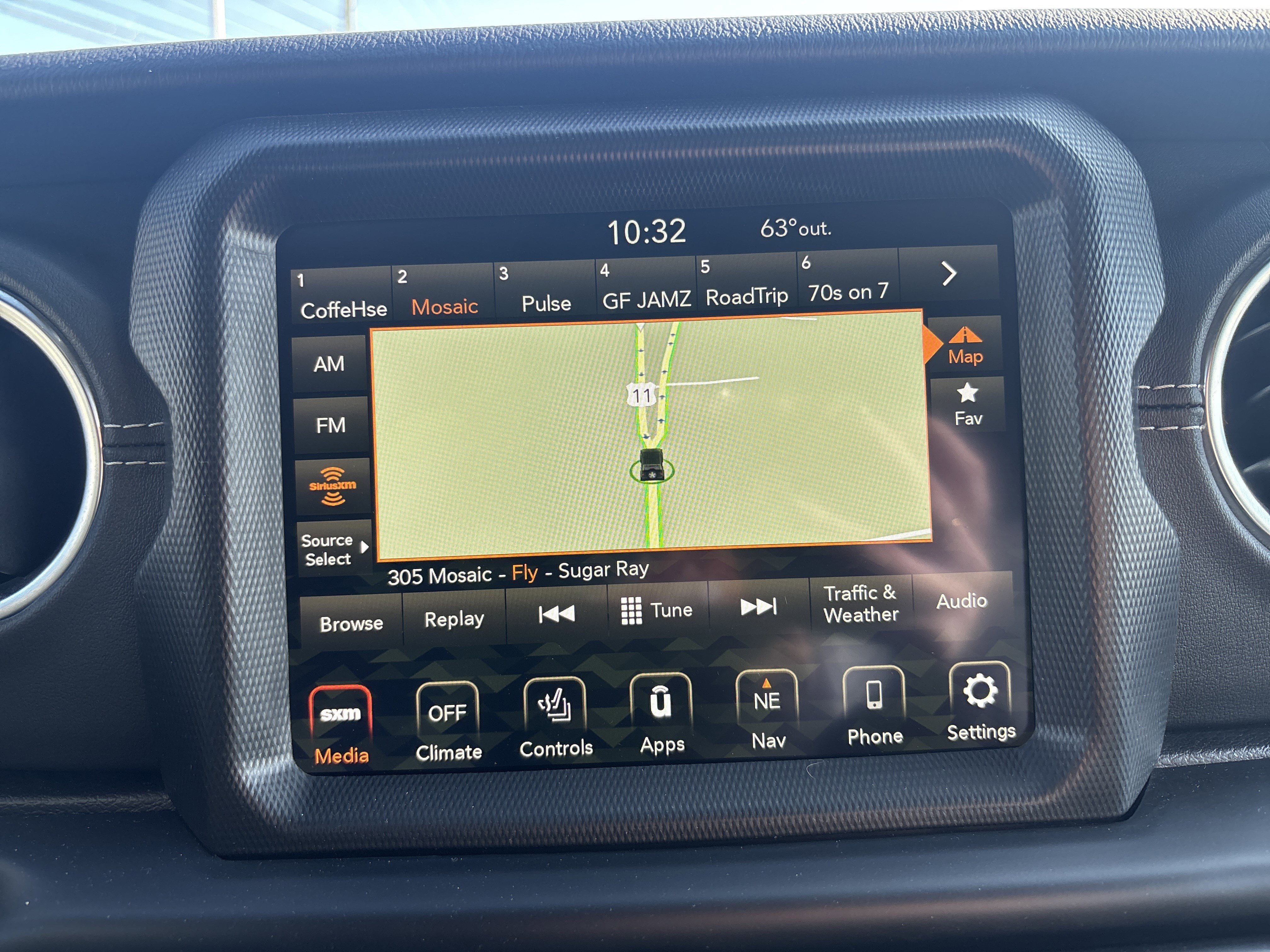 Used 2022 Jeep Gladiator Overland w/ Popular Equipment Package image 16