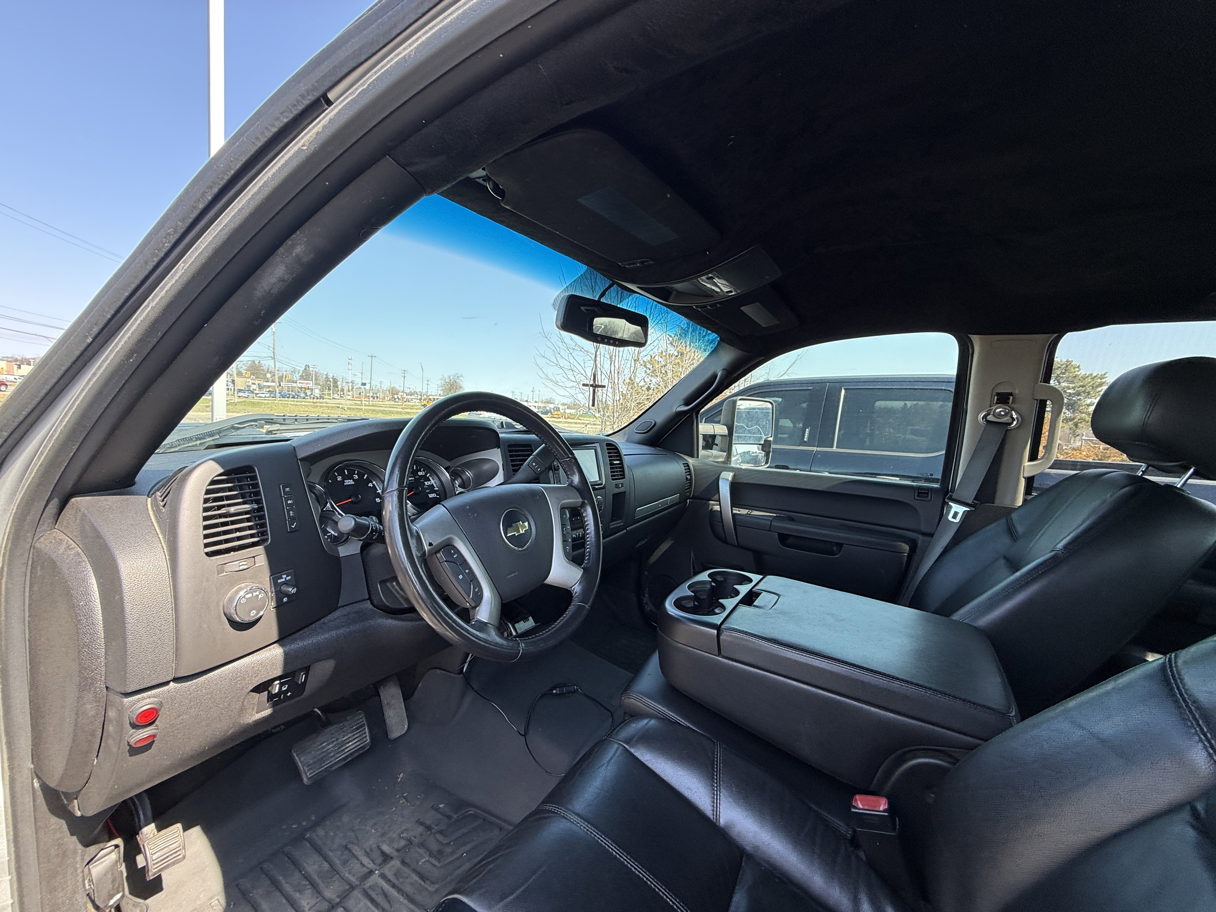 Used 2014 Chevrolet Silverado 2500 LT w/ Z71 Appearance Package AWD/4WD image 7