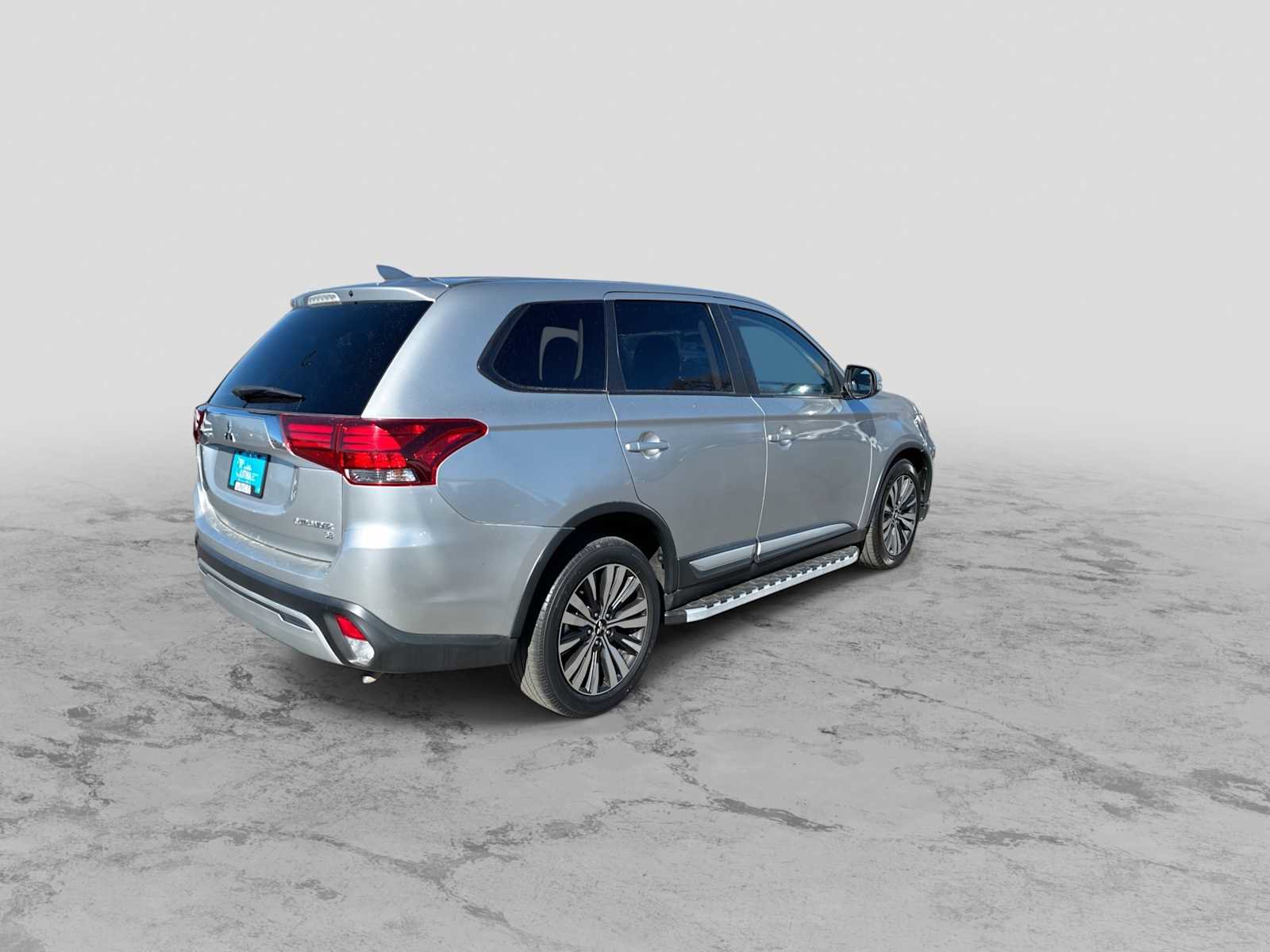 Used 2019 Mitsubishi Outlander SE image 8