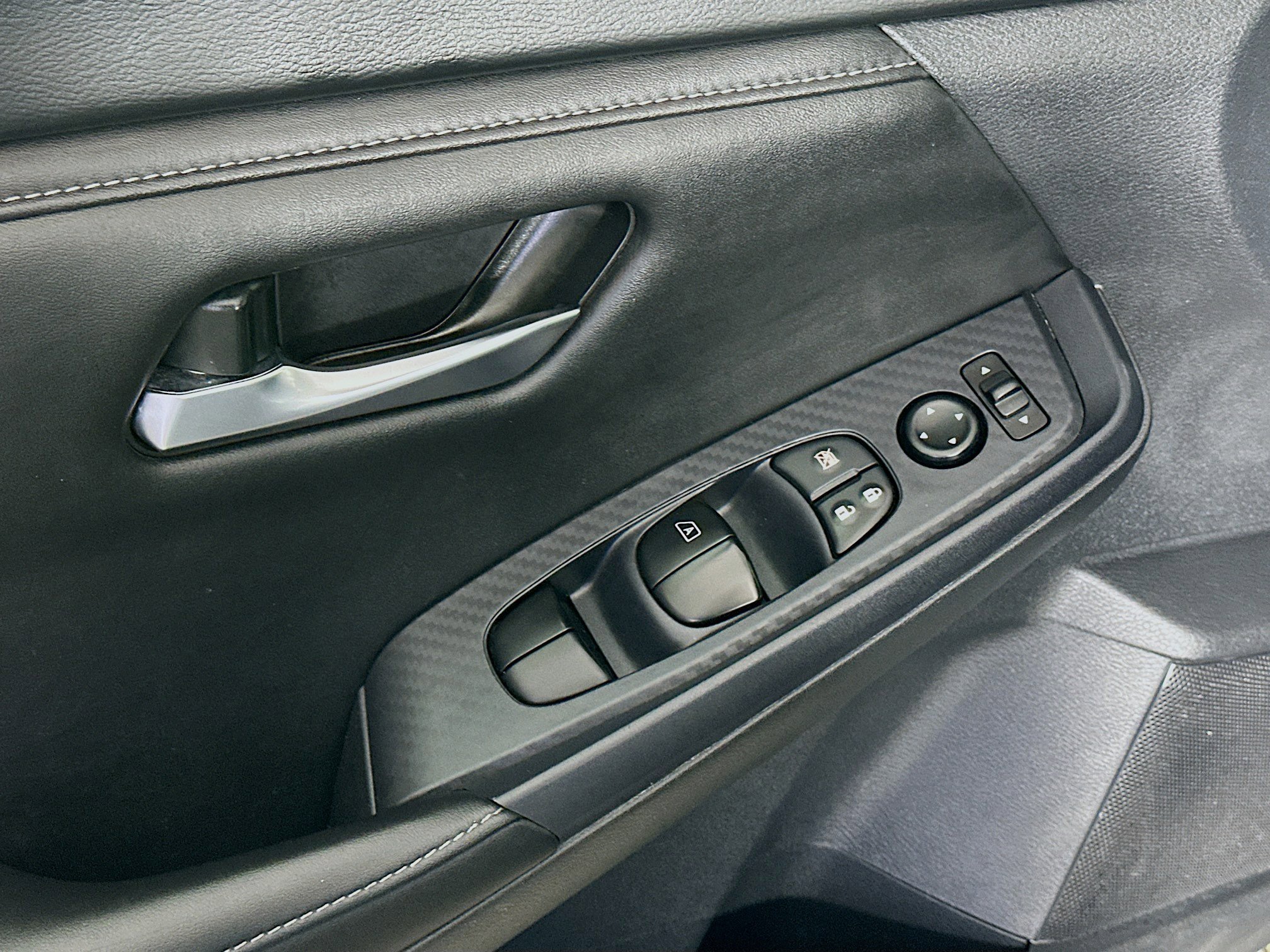 Used 2024 Nissan Sentra SV image 15