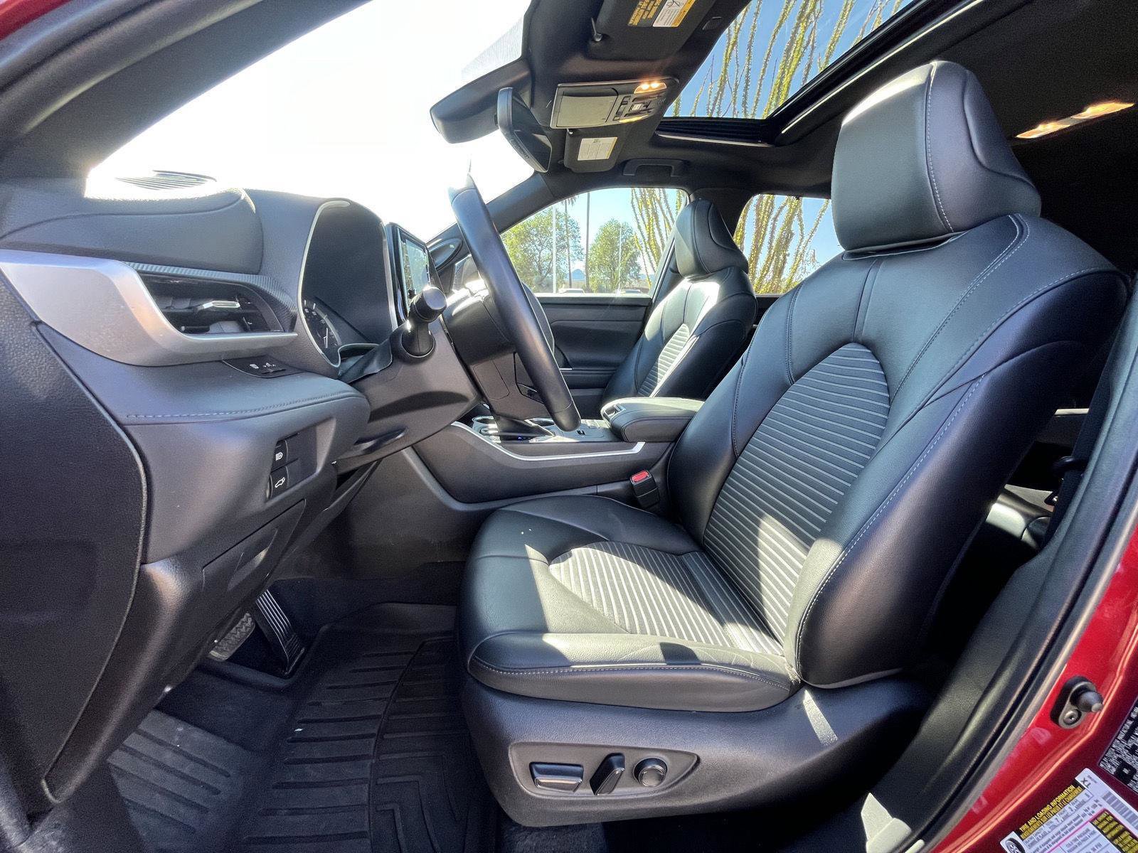 Certified 2022 Toyota Highlander XSE image 17