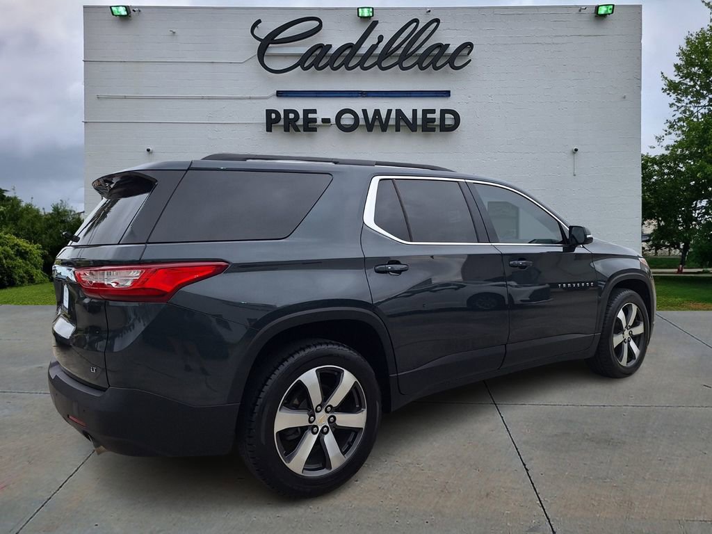 Used 2020 Chevrolet Traverse LT w/ LT Premium Package image 3