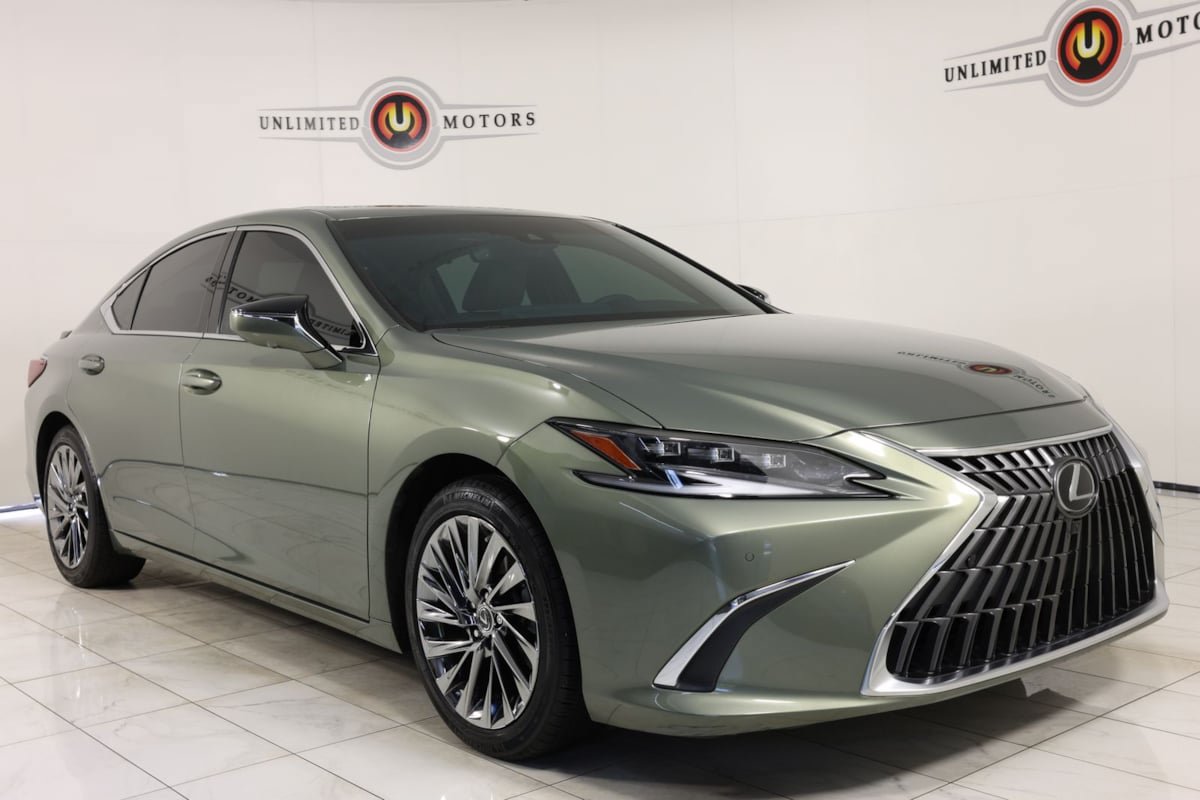 Used 2024 Lexus ES 300h Ultra Luxury w/ Accessory Package (Z2) FWD image 39