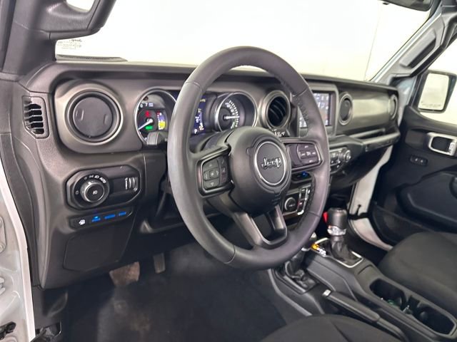 Used 2023 Jeep Wrangler Unlimited w/ Cold Weather Group image 13