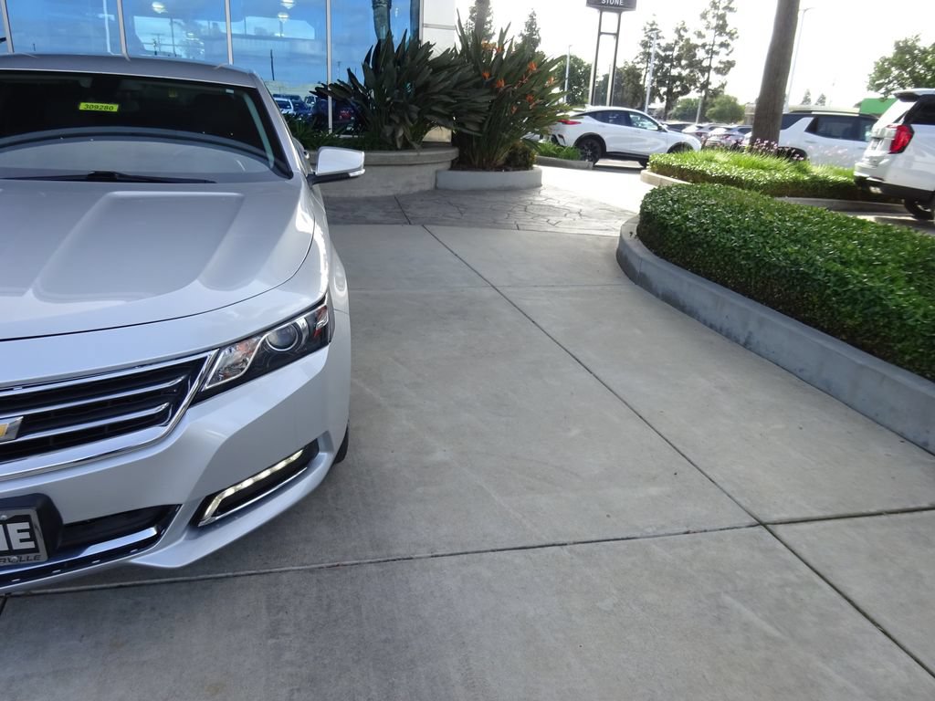 Used 2018 Chevrolet Impala LT w/ LT Entertainment Package FWD image 33
