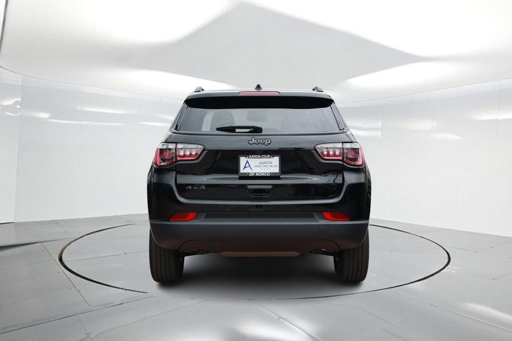 New 2026 Jeep Compass Latitude image 3