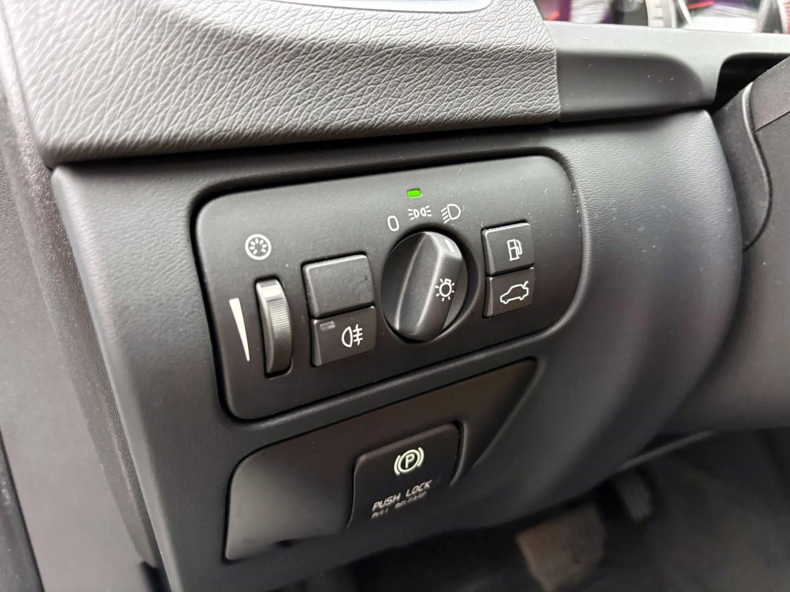 Used 2012 Volvo S60 T5 FWD image 11