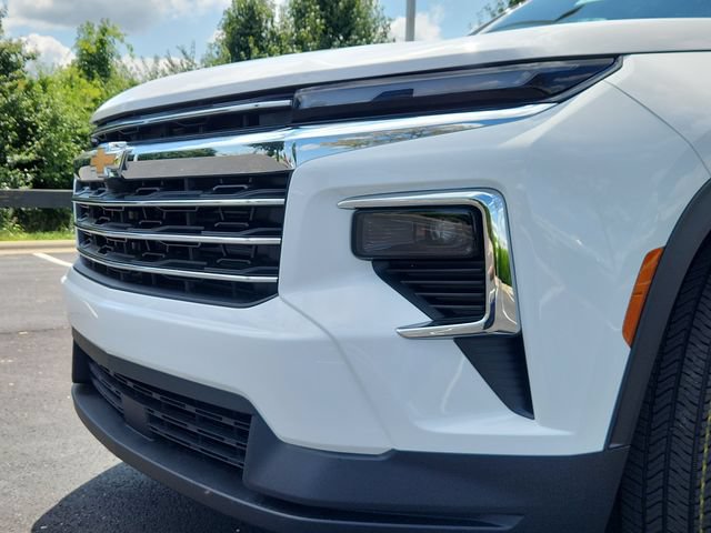 New 2027 Chevrolet Traverse LT w/ Driver Confidence Package FWD image 10