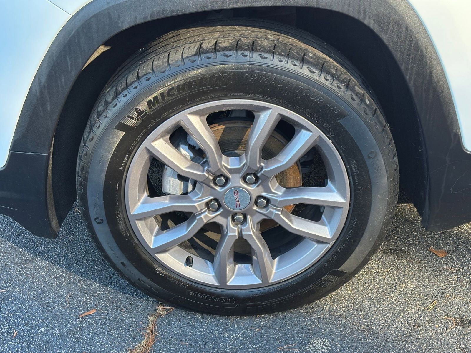 Used 2024 GMC Terrain SLT image 32