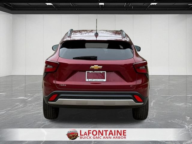 Certified 2025 Chevrolet Trax LT FWD image 4