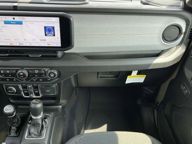 New 2025 Jeep Gladiator Sport image 14