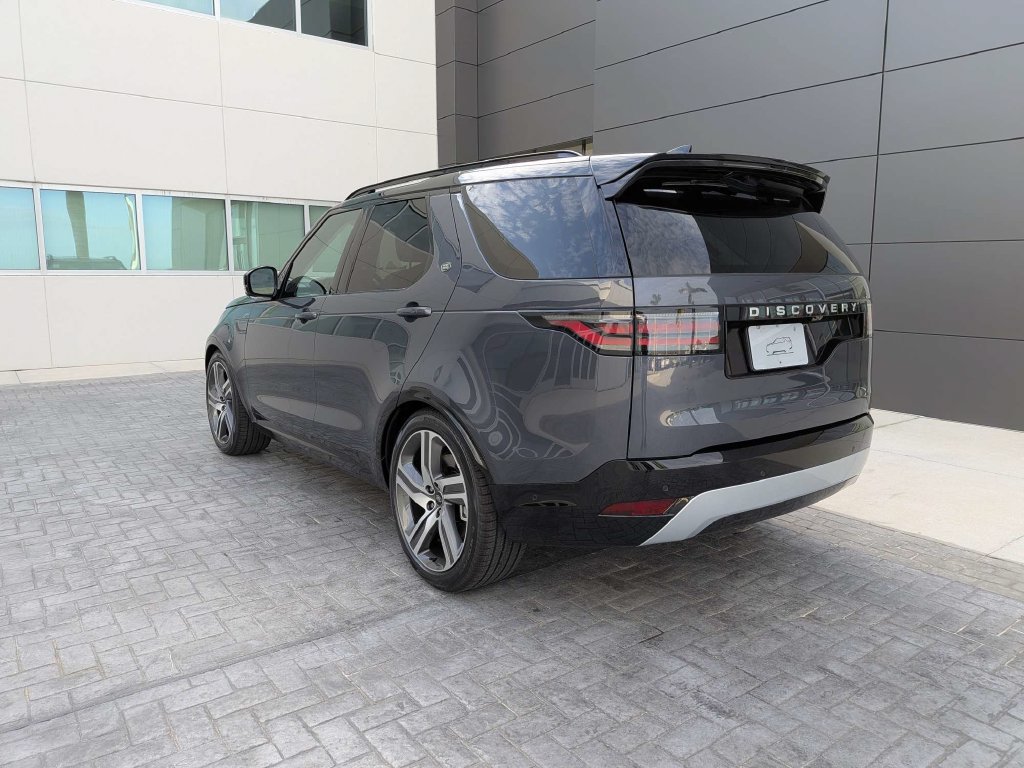 New 2026 Land Rover Discovery Limited Edition AWD/4WD image 3