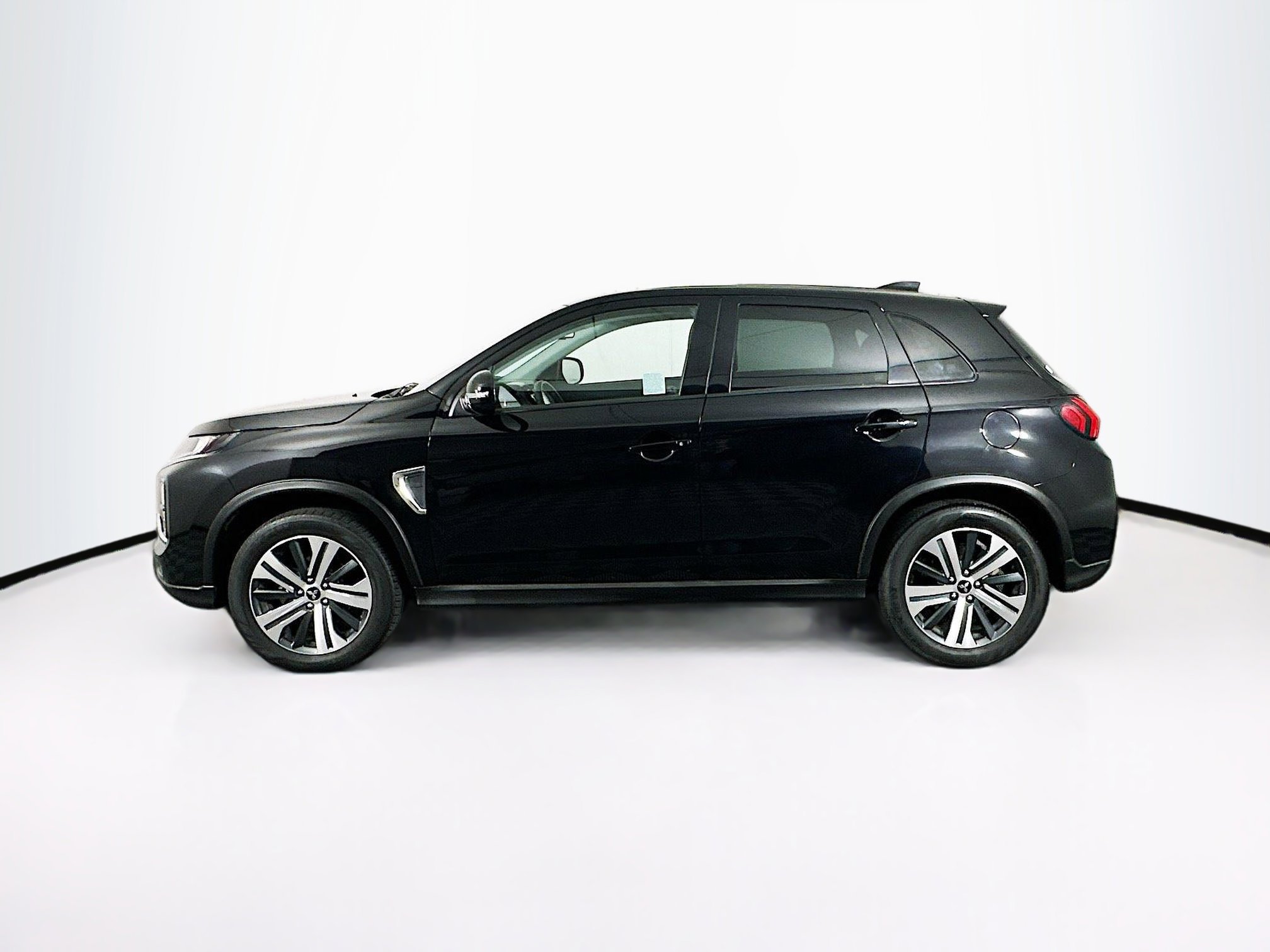 Used 2024 Mitsubishi Outlander Sport SE image 4