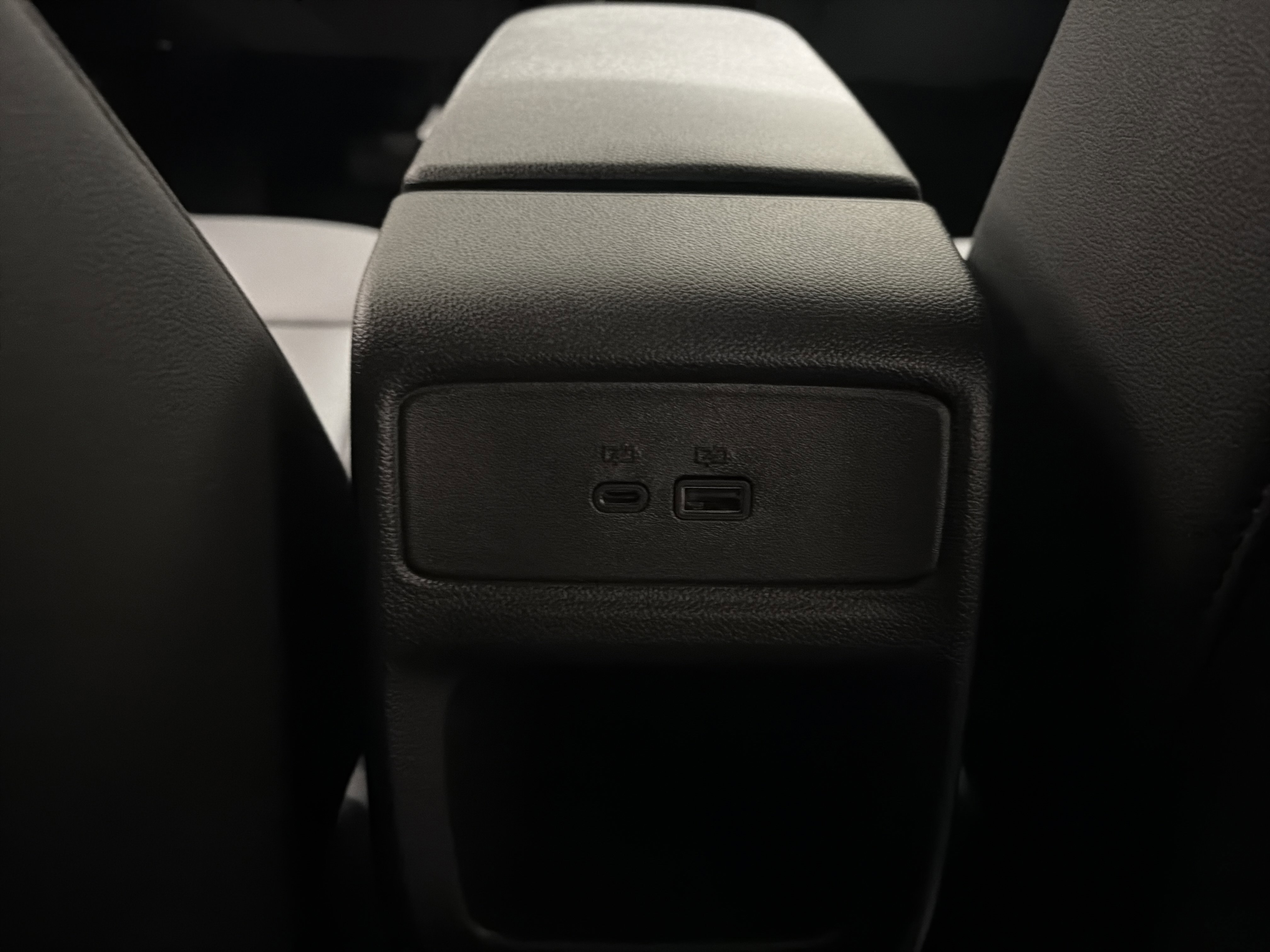 New 2026 Chevrolet Trax RS w/ Sunroof Package image 12