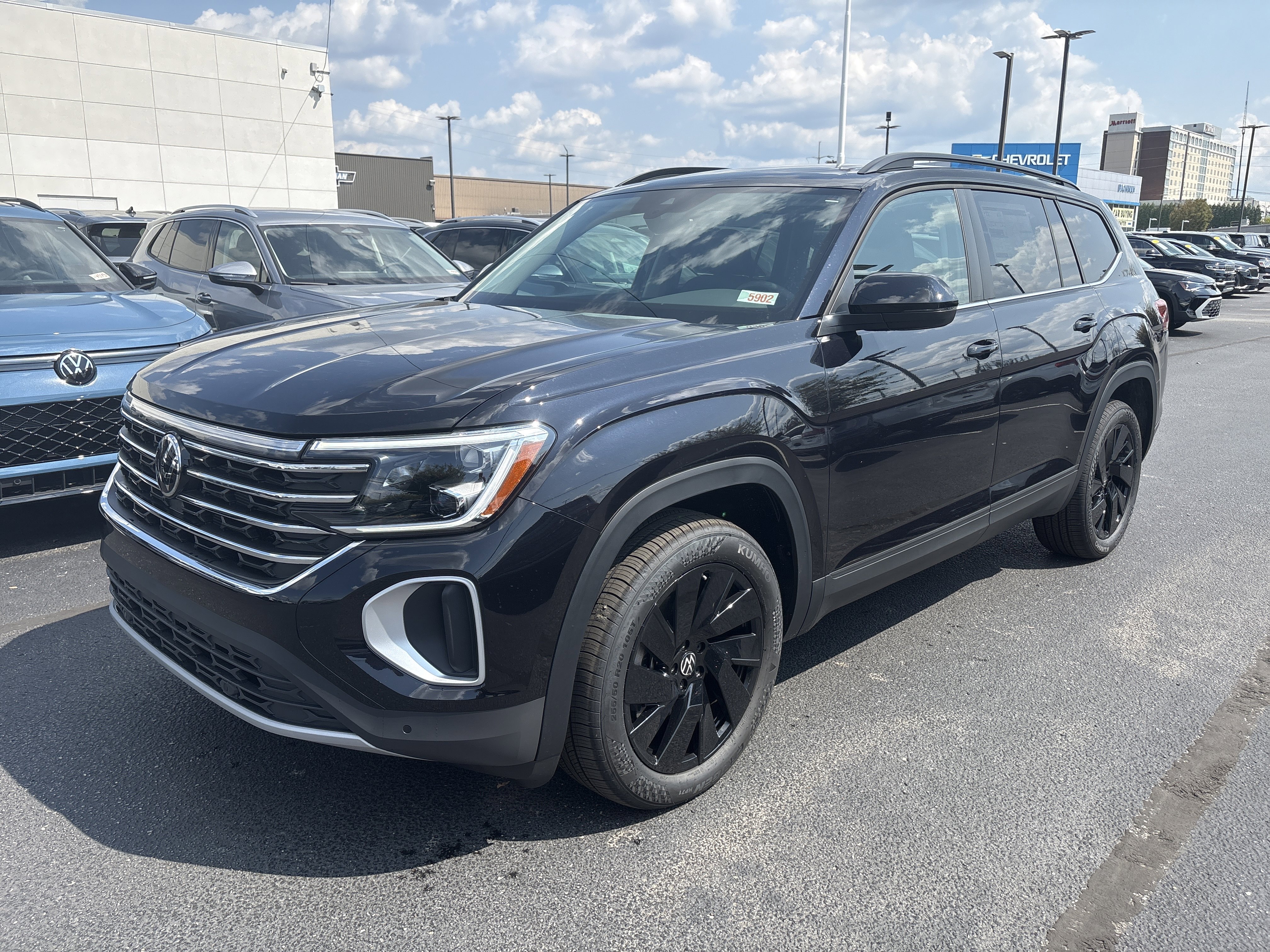 New 2026 Volkswagen Atlas SE image 4