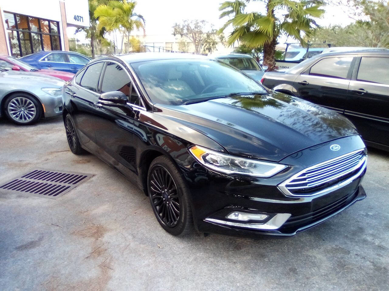 Used 2017 Ford Fusion Titanium image 3