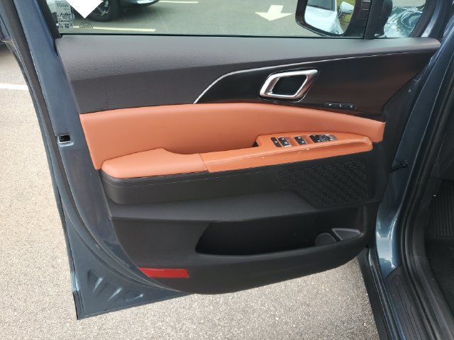 New 2027 Kia Carnival SX w/ Dark Edition Package FWD image 26