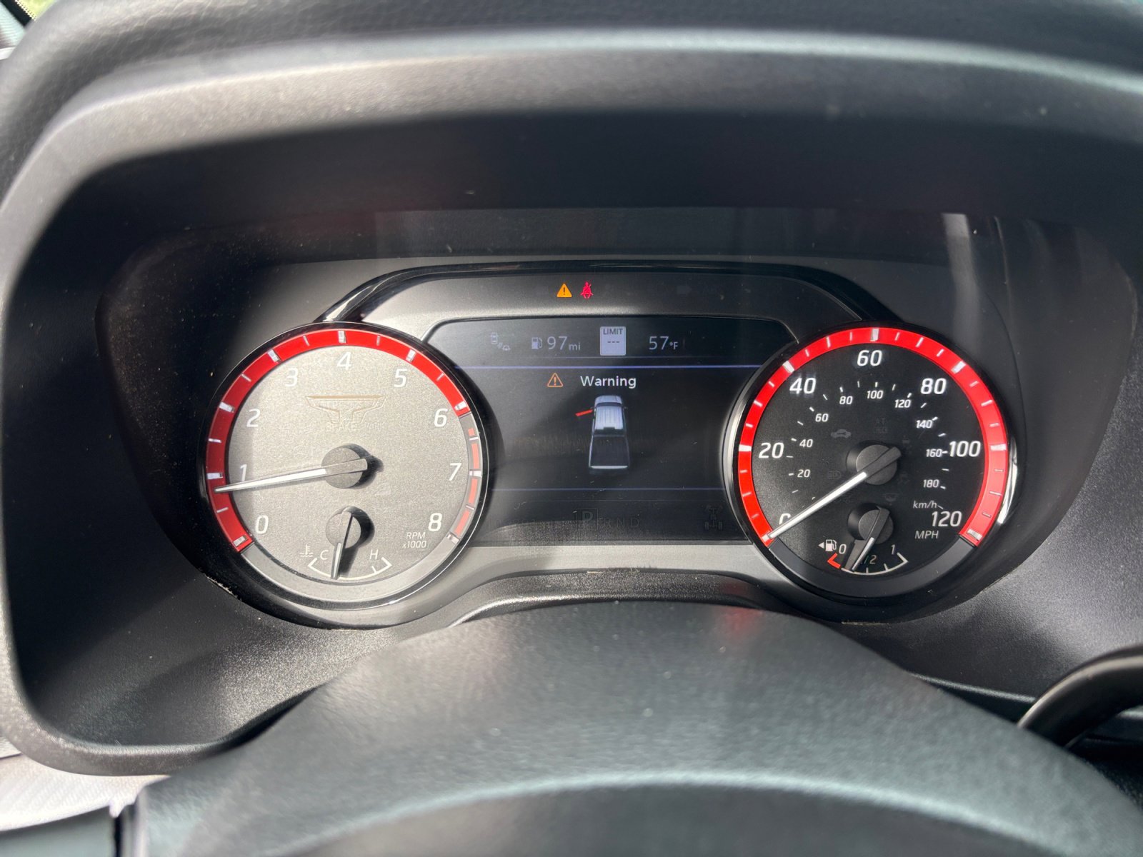 Used 2022 Nissan Titan PRO-4X w/ Pro-4x Convenience Package image 10