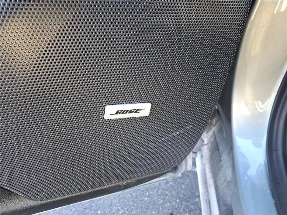 Used 2025 Cadillac XT6 Premium Luxury image 13