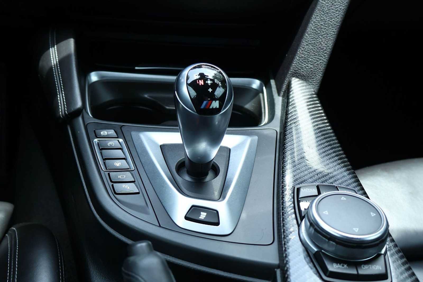 Used 2016 BMW M4 Convertible RWD image 16