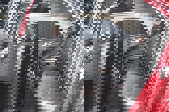 Used 2016 Chrysler 300 C image 19