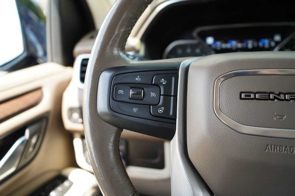Used 2021 GMC Yukon XL Denali w/ Denali Premium Package AWD/4WD image 35