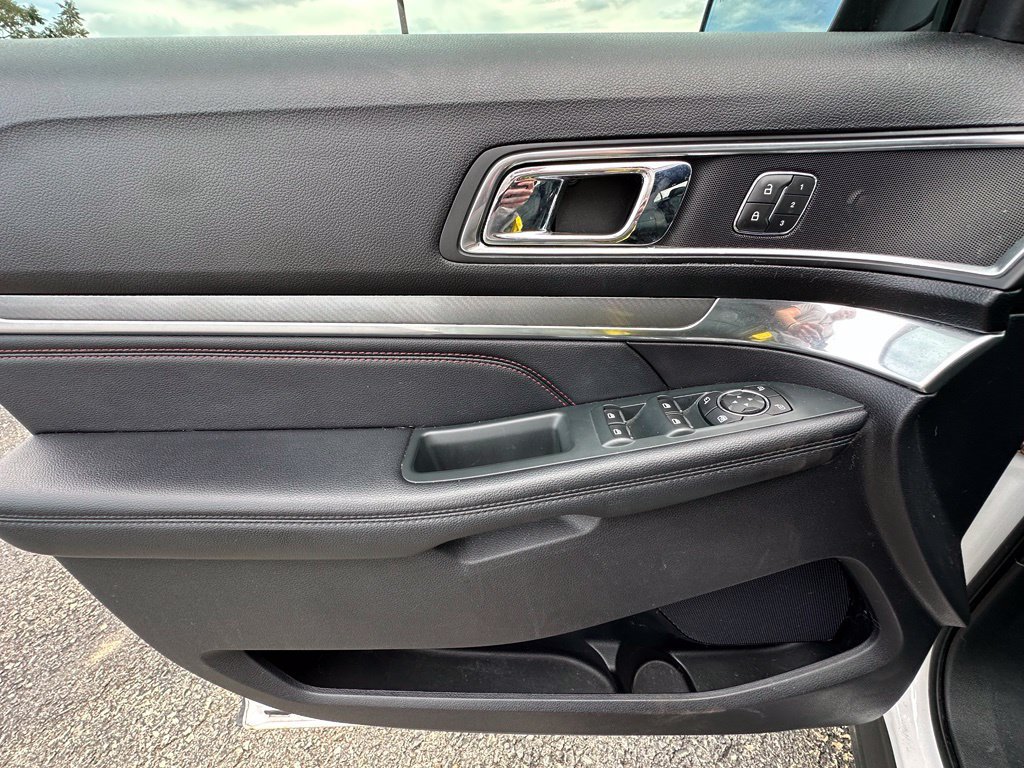 Used 2019 Ford Explorer Sport w/ Equipment Group 401A AWD/4WD image 20