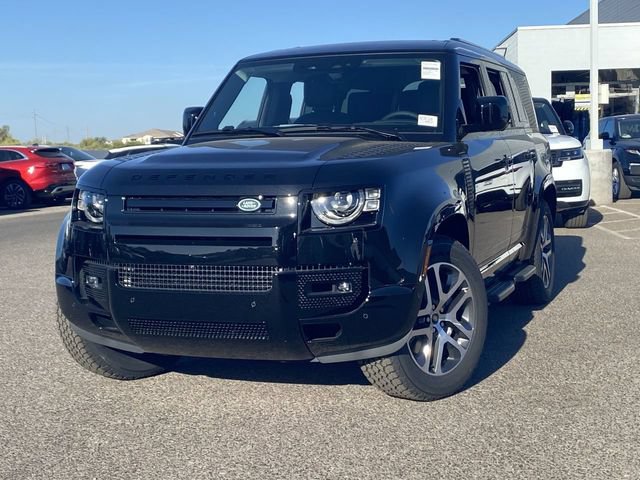 New 2025 Land Rover Defender 130 X-Dynamic SE AWD/4WD image 3