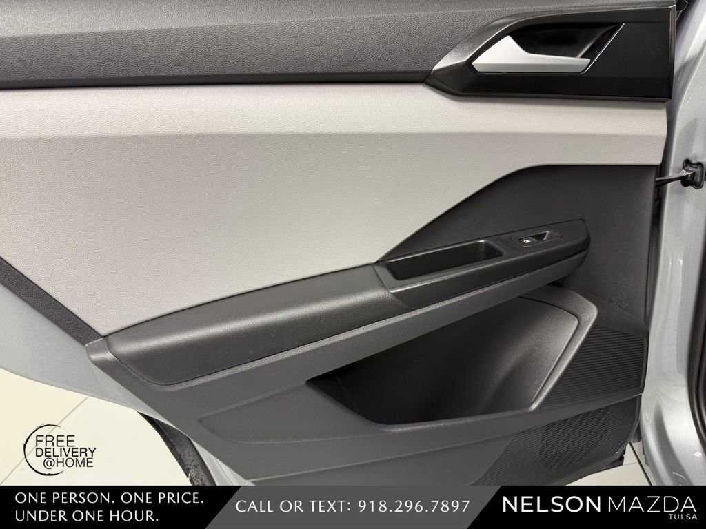 Used 2022 Volkswagen Taos SE image 33