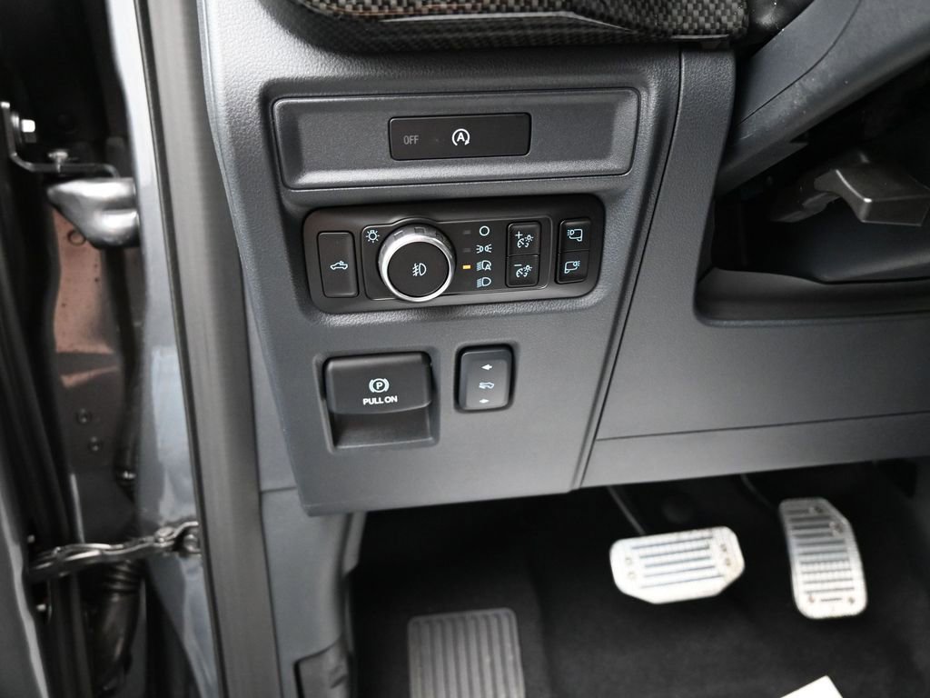 New 2025 Ford F150 Lariat w/ Equipment Group 502A High image 28