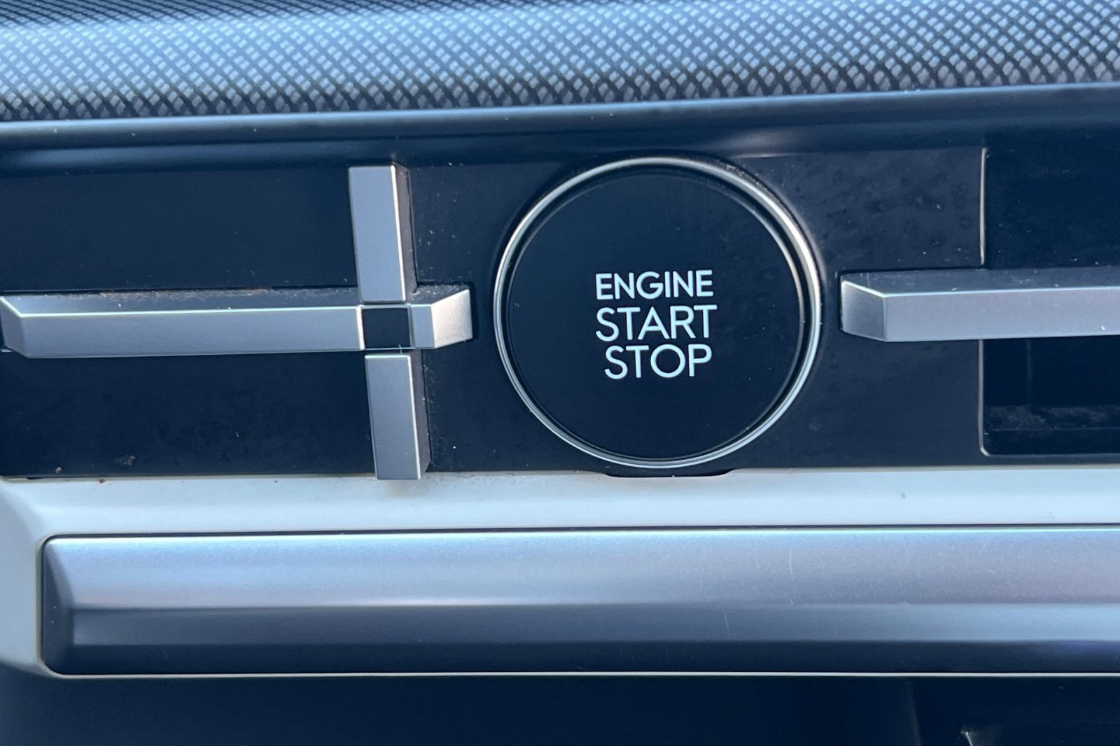 Used 2024 Hyundai Santa Fe SEL image 25