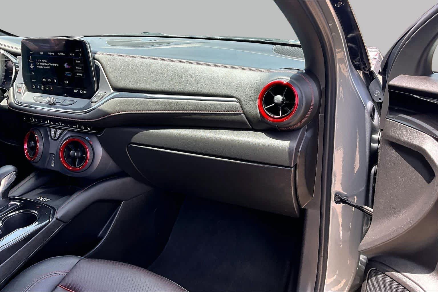 Used 2025 Chevrolet Blazer RS FWD image 19