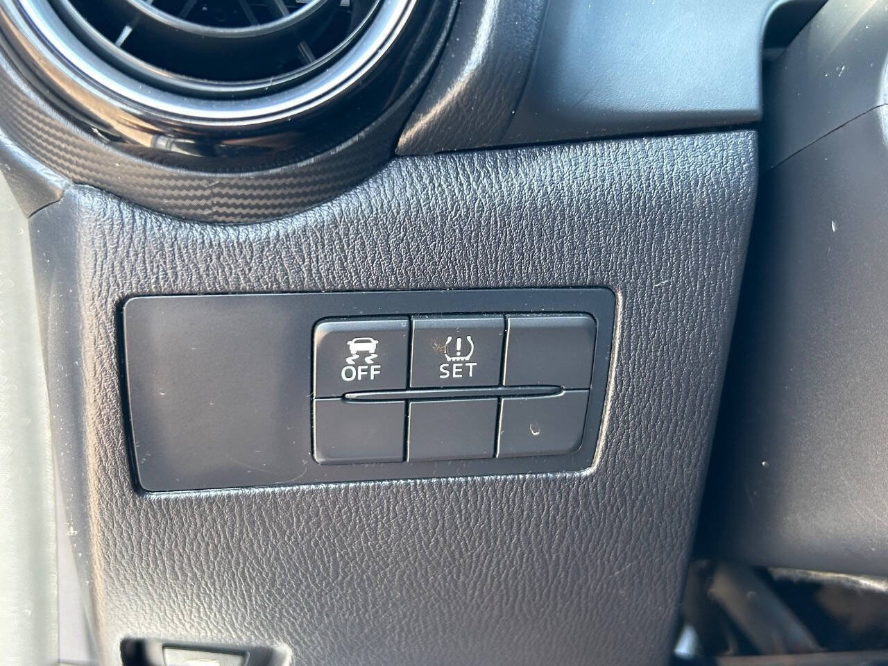Used 2016 Scion iA FWD image 26