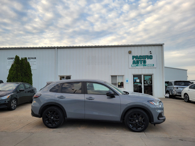 Used 2025 Honda HR-V Sport image 8