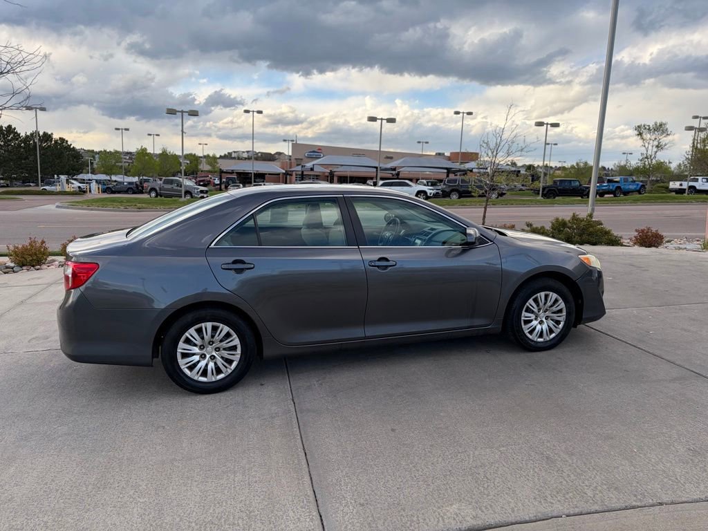 Used 2014 Toyota Camry FWD image 11