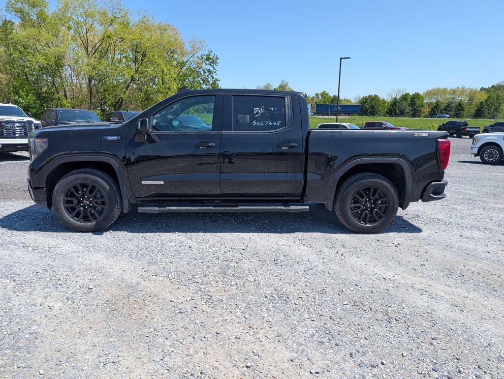 Used 2024 GMC Sierra 1500 Elevation w/ Elevation Premium Package AWD/4WD image 3