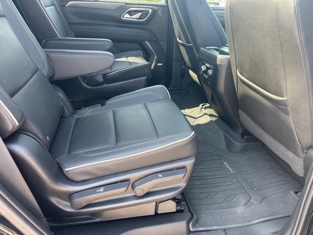 Used 2023 GMC Yukon SLT w/ SLT Premium Package AWD/4WD image 37
