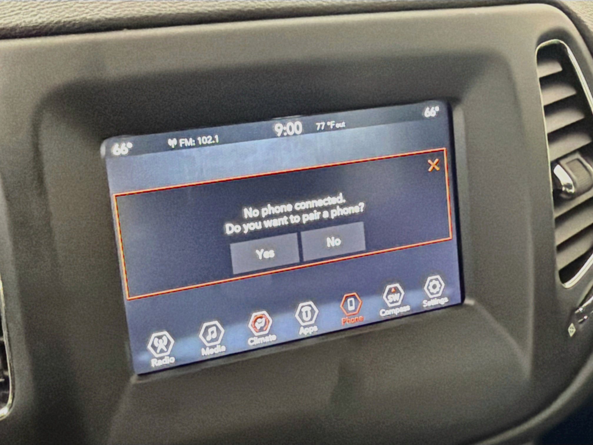 Used 2020 Jeep Compass Latitude w/ Popular Equipment Group FWD image 21