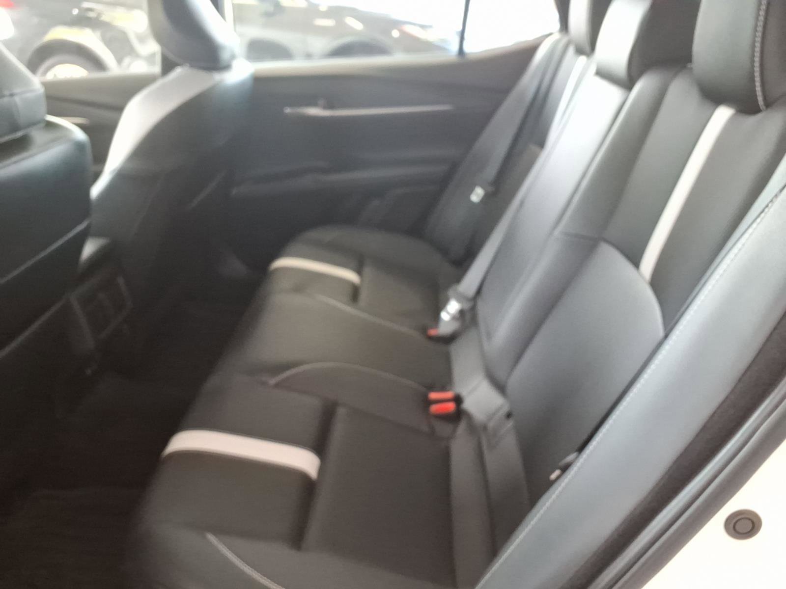 Used 2025 Toyota Camry SE w/ Convenience Package AWD/4WD image 13