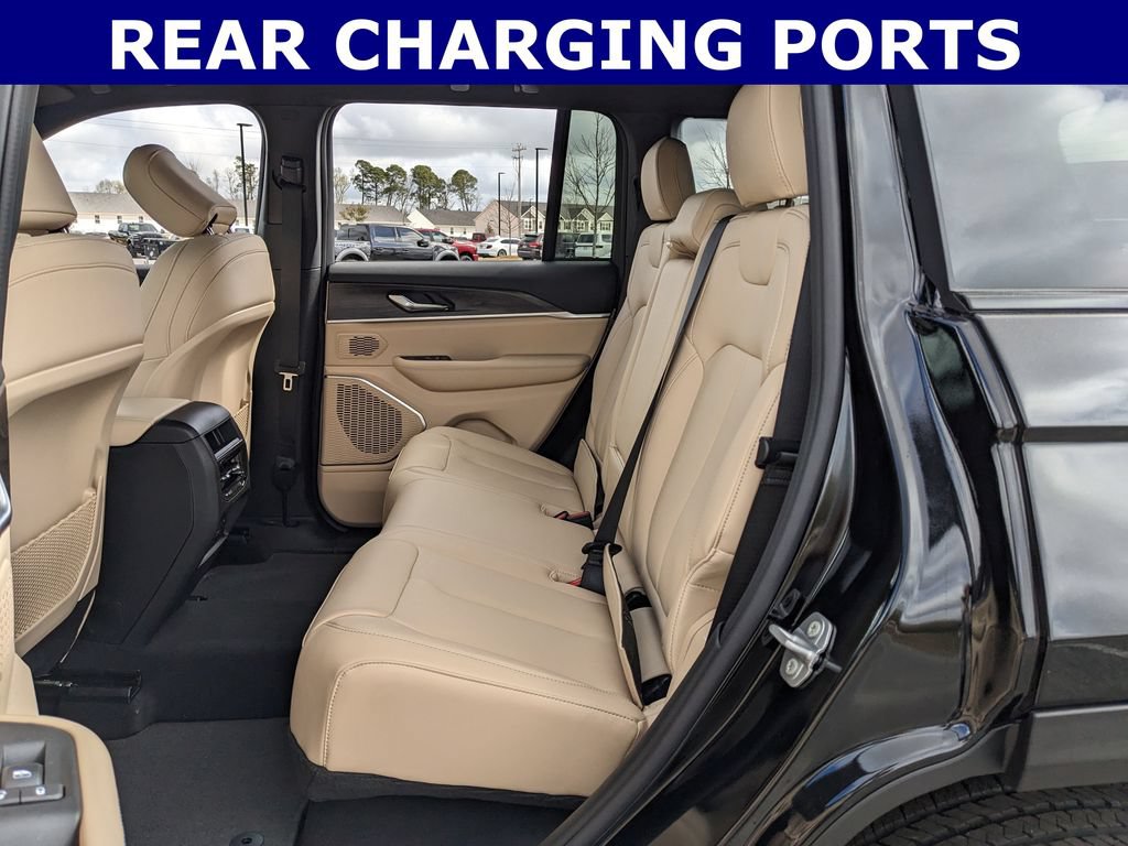 New 2026 Jeep Grand Cherokee Limited RWD image 14