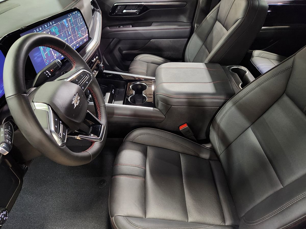 Used 2025 Chevrolet Tahoe RST w/ Comfort Package AWD/4WD image 28