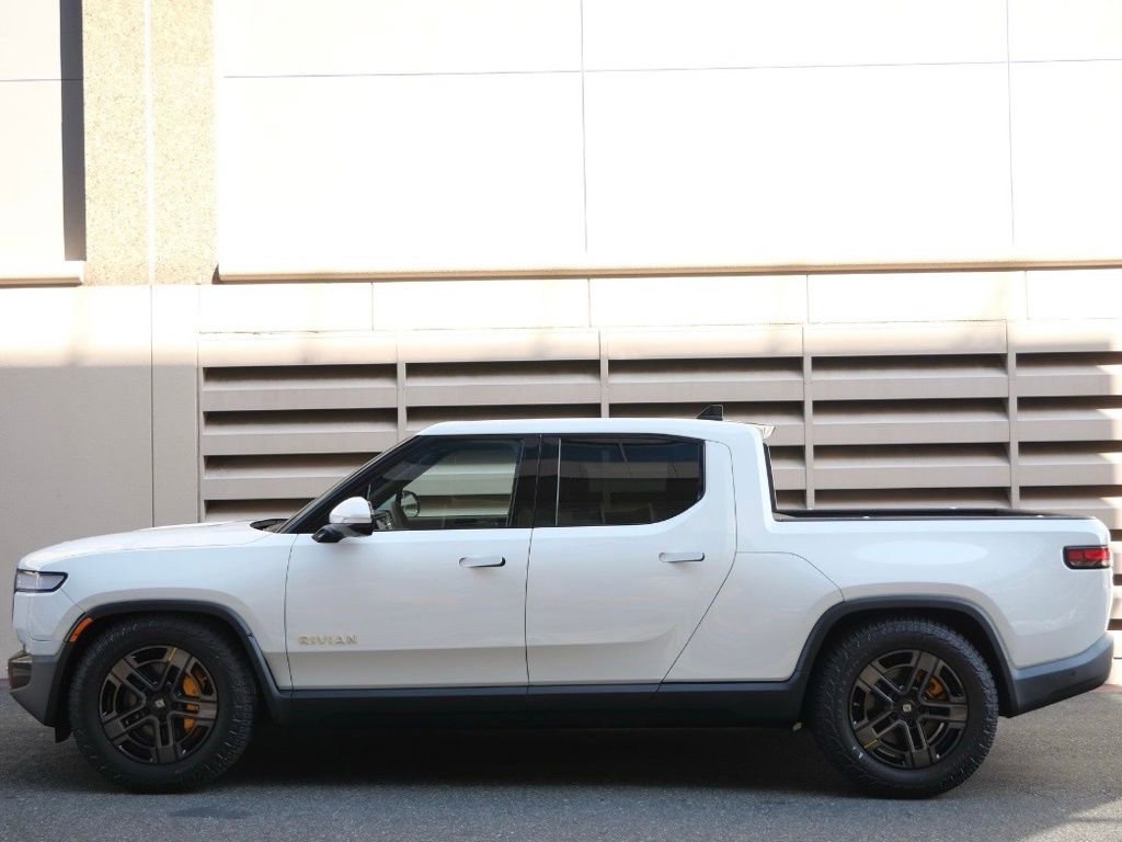 Used 2023 Rivian R1T Adventure image 11