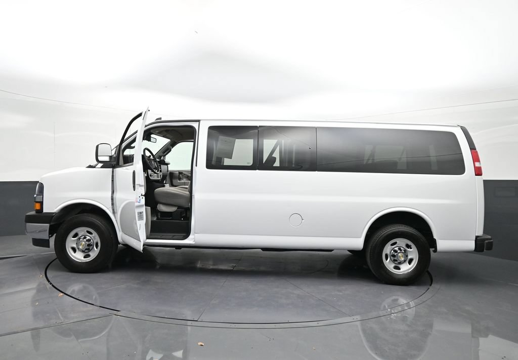 Certified 2024 Chevrolet Express 3500 LT w/ LT Preferred Equipment Group RWD image 39