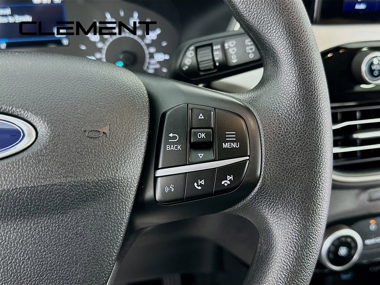 Used 2022 Ford Escape SE image 17