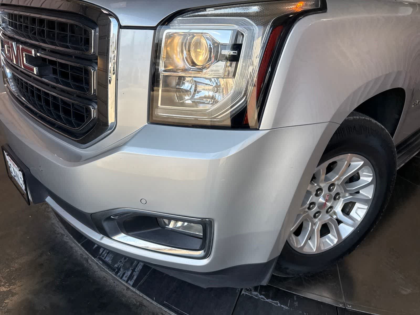 Used 2017 GMC Yukon XL SLT AWD/4WD image 9