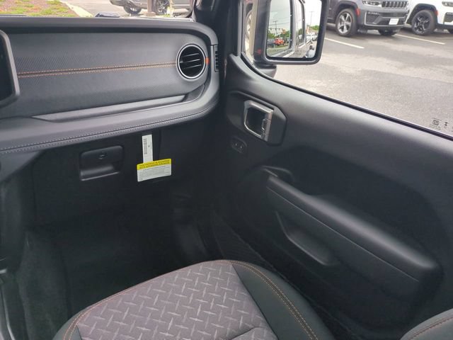 New 2026 Jeep Gladiator Mojave AWD/4WD image 17