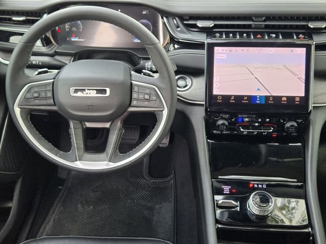 Used 2023 Jeep Grand Cherokee Limited w/ Luxury Tech Group II image 27