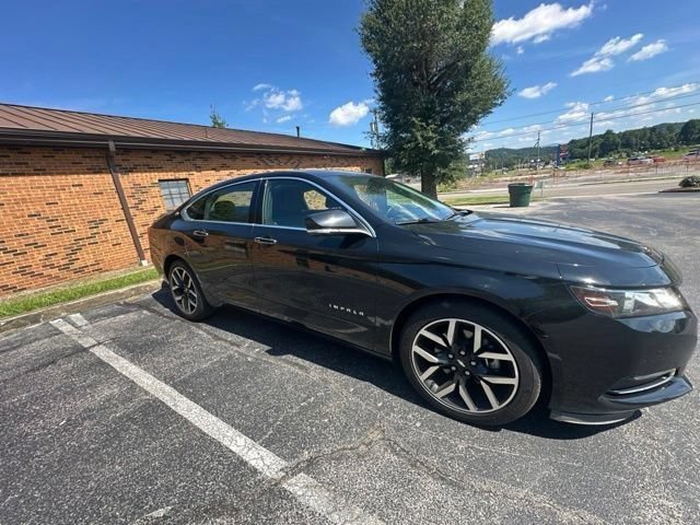Used 2017 Chevrolet Impala Premier FWD image 17